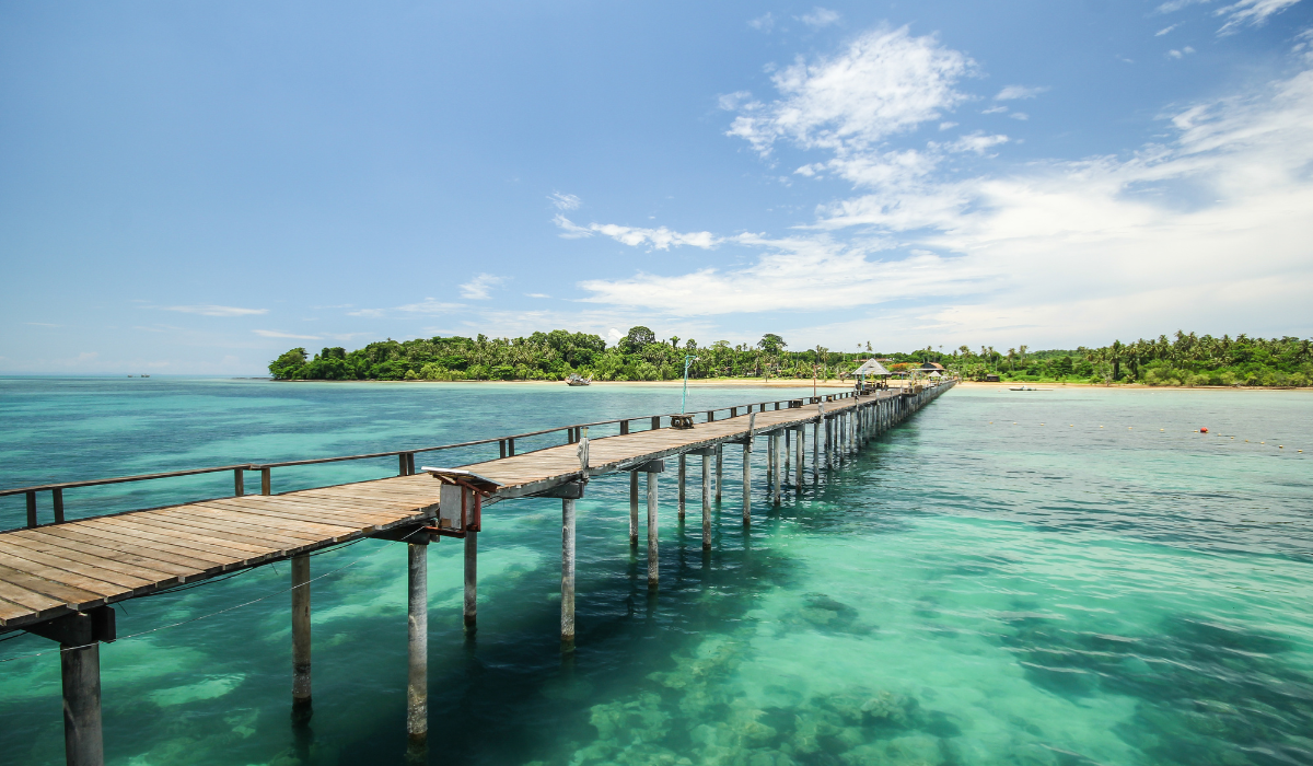 9 of the Dreamiest SUP Destinations in the World